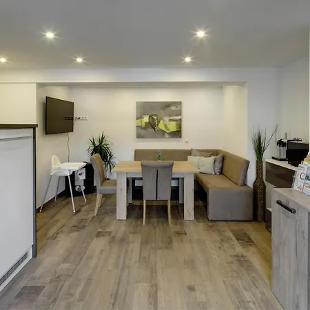 Ferienwohnung * كنزنغن